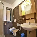 Daire Family Sea-view Retreat In *