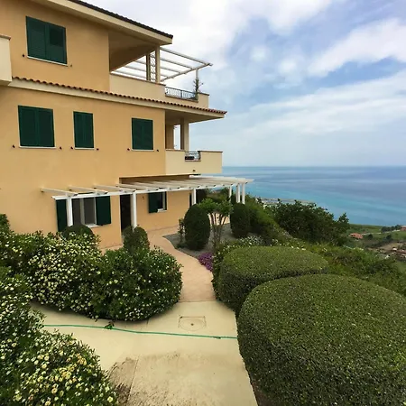 Family Sea-view Retreat In パルゲリーア