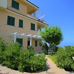 Family Sea-view Retreat In