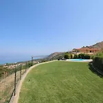 Family Sea-view Retreat In *