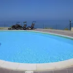 Family Sea-view Retreat In 아파트