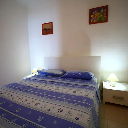 Family Sea-view Retreat In *