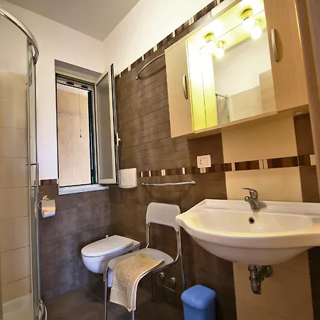 Apartment Family Sea-view Retreat In *