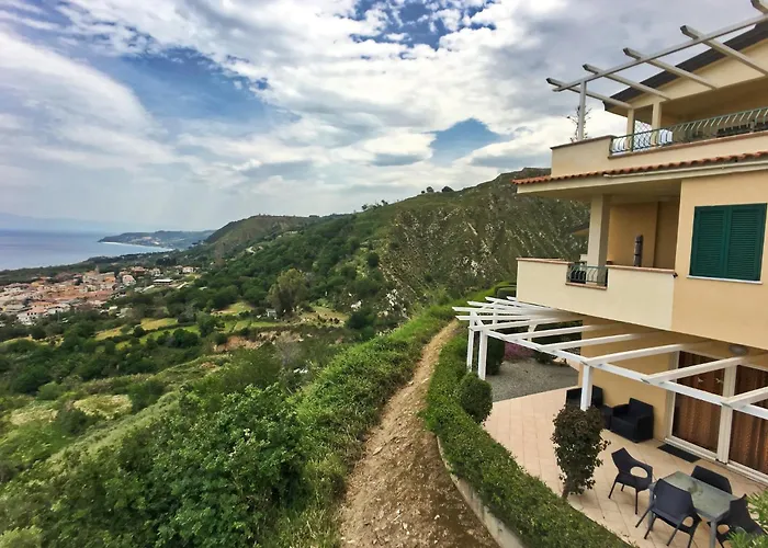 Family Sea-view Retreat In Apartman Parghelia