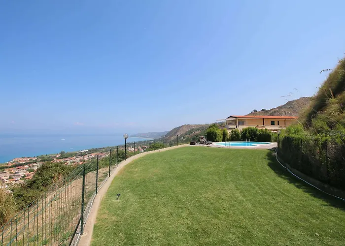 Family Sea-view Retreat In *